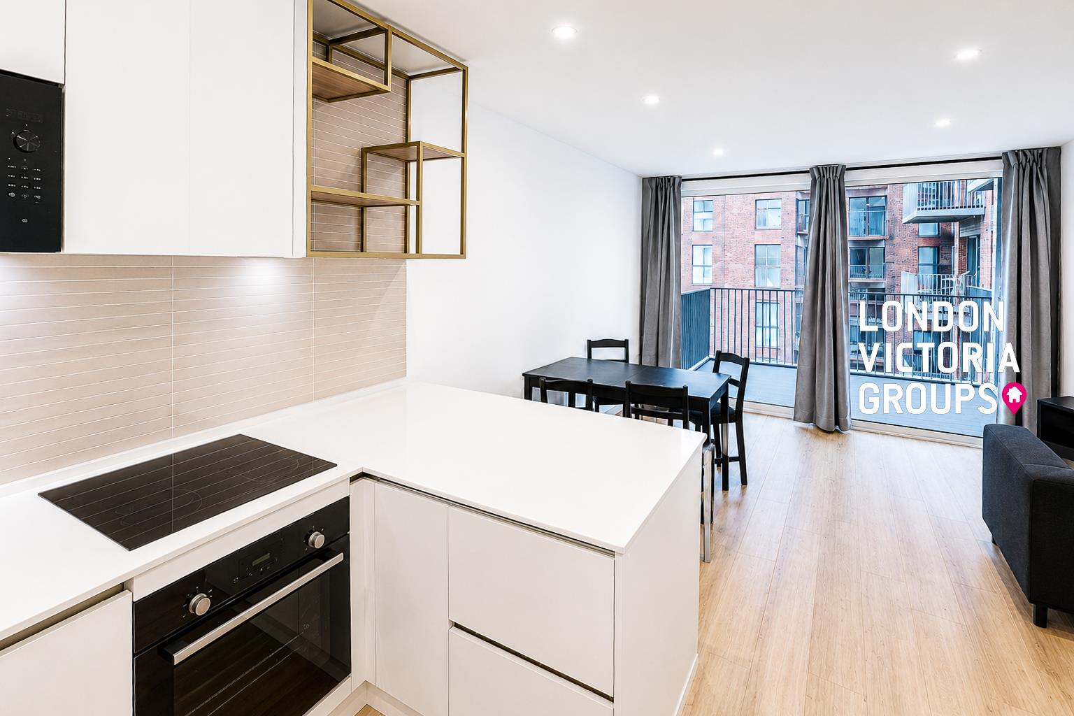 1 bed property in Waterview House, 12 Quay Walk, London